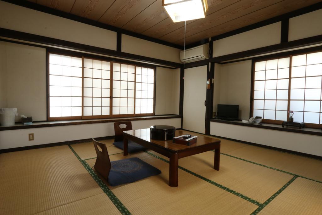 Yunomoto Onsen Hotel Miyakonojo Bagian luar foto